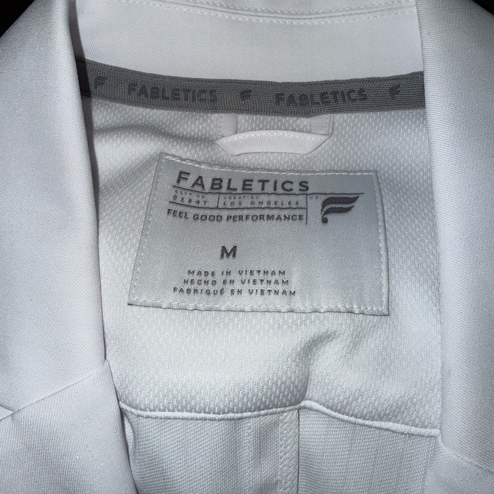 Fabletics White Women's Lab Coat with Notch Collar Women’s NWOT - Picture 4 of 4